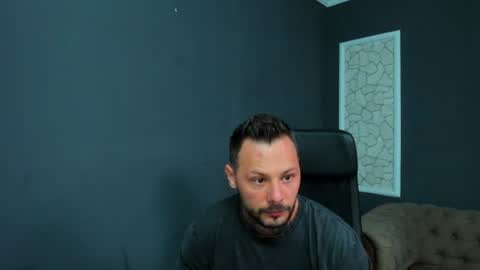 Snapshot of brianhunts chatting on June 22, 2026, 4:42 am Brian online show from June 22, 2026, 4:42 am