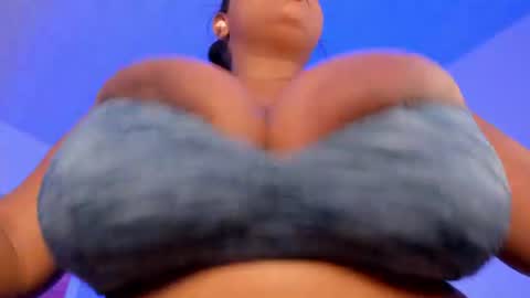 Snapshot of brianna_bigboobs chatting on July 18, 2026, 11:03 am online show from July 18, 2026, 11:03 am