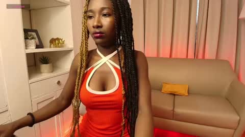 brianna_styles online show from September 20, 2025, 1:12 pm
