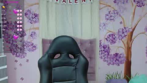 DAYANNA online show from February 7, 2025, 4:06 am