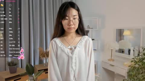 Snapshot of bridgetbottrell chatting on September 14, 2025, 3:00 pm Hanna online show from September 14, 2025, 3:00 pm