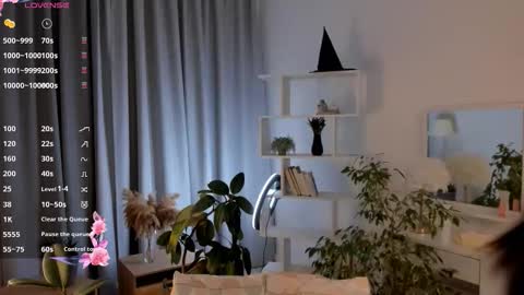 Snapshot of bridgetbottrell chatting on September 30, 2025, 3:06 pm Hanna online show from September 30, 2025, 3:06 pm