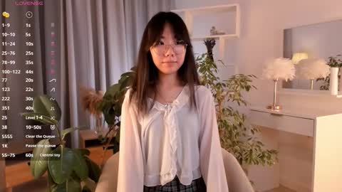 Snapshot of bridgetbottrell chatting on October 9, 2025, 1:36 am Hanna online show from October 9, 2025, 1:36 am