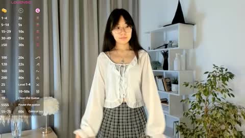 Snapshot of bridgetbottrell chatting on October 25, 2025, 1:13 am Hanna online show from October 25, 2025, 1:13 am