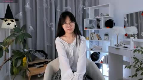 Snapshot of bridgetbottrell chatting on November 3, 2025, 1:19 am Hanna online show from November 3, 2025, 1:19 am