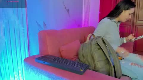    online show from October 16, 2025, 12:28 pm