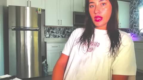 BABY B online show from September 30, 2025, 2:11 pm