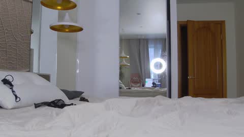 Amina Adelina online show from January 12, 2025, 6:39 am