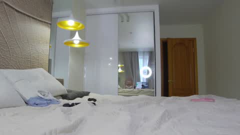 Amina Adelina online show from January 13, 2025, 4:07 am