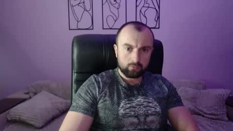 brindlefly69 online show from February 11, 2026, 11:37 am