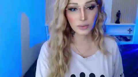 Snapshot of brinnababe_01 chatting on January 27, 2025, 3:15 am brinna online show from January 27, 2025, 3:15 am