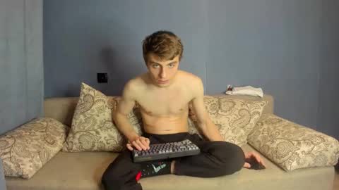 bristlebback online show from December 1, 2025, 7:08 pm