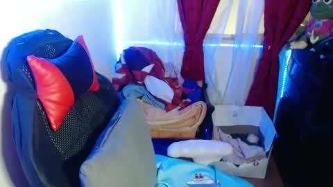 scarleth    follow mee 3 kis online show from January 23, 2025, 5:56 am