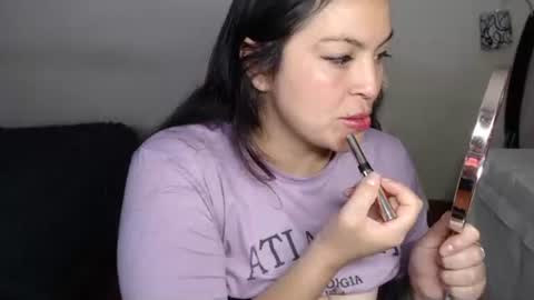 scarleth    follow mee 3 kis online show from October 17, 2025, 12:08 pm