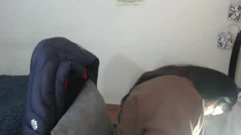 scarleth    follow mee 3 kis online show from November 8, 2025, 3:07 am