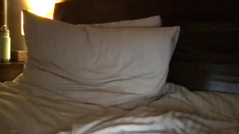 britishlad2019 online show from April 17, 2026, 2:03 am