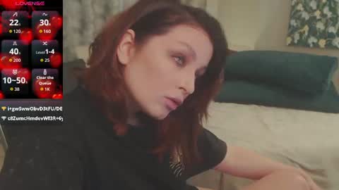 Snapshot of britneybarker chatting on June 18, 2026, 4:22 pm britneybarker online show from June 18, 2026, 4:22 pm
