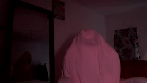 Britney online show from April 19, 2026, 5:51 am