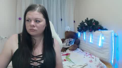 britneyraine online show from December 17, 2025, 8:09 am