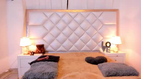 Brittany  online show from November 15, 2025, 3:26 am