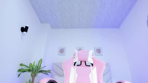   online show from January 21, 2025, 2:05 pm