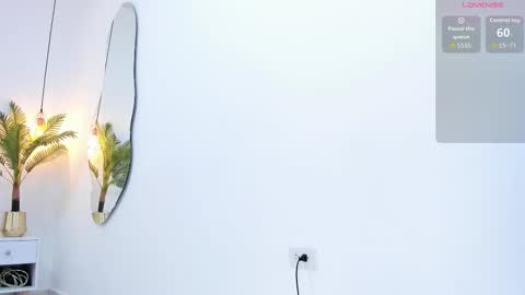   online show from September 22, 2025, 11:34 am