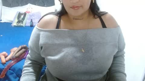 brittanycurvy69 online show from April 13, 2026, 7:19 pm