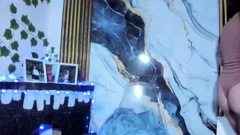 brittanyy20 online show from January 7, 2026, 9:23 am