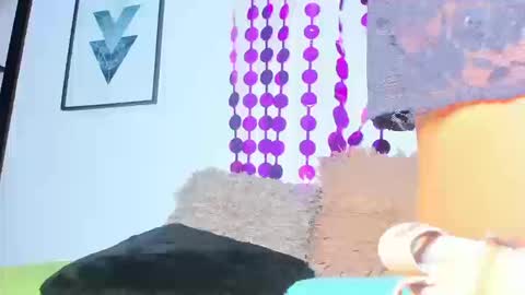 BRIYIT     online show from October 15, 2025, 8:53 pm