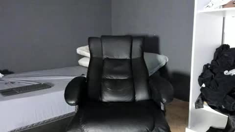 brockhurn_ online show from December 16, 2025, 1:10 am