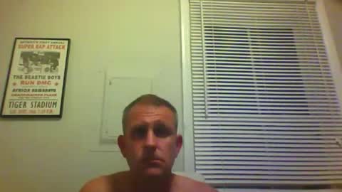 brodyb545755 online show from May 19, 2026, 6:53 am