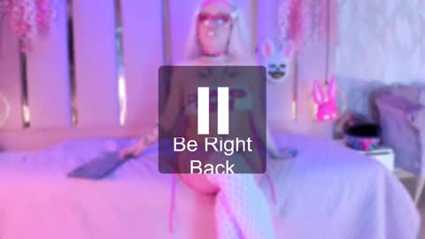     online show from October 17, 2025, 3:47 pm