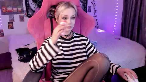 Martha online show from November 16, 2025, 10:32 am