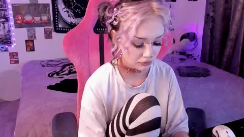 Martha online show from November 21, 2025, 1:54 pm