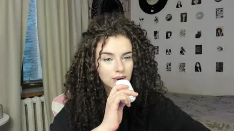 Snapshot of brookchills chatting on October 5, 2025, 7:07 am Brook Help me collect 100 reactions online show from October 5, 2025, 7:07 am