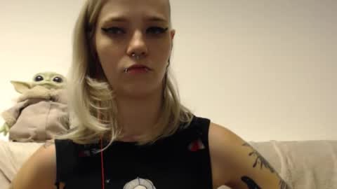 brookewylde_20 online show from October 2, 2025, 4:14 pm