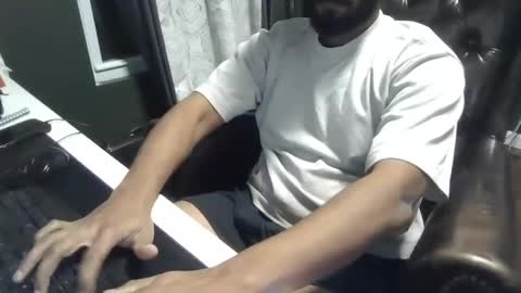 brownbd32 online show from December 3, 2024, 8:05 am