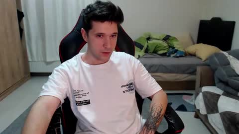 brownhaiir online show from March 5, 2025, 11:38 am