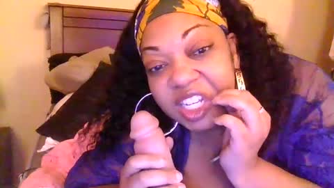 brownroundrenee online show from March 11, 2025, 9:56 am