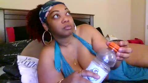 brownroundrenee online show from September 17, 2025, 9:44 am