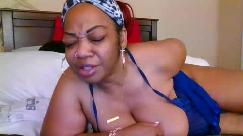 brownroundrenee online show from March 12, 2026, 9:48 am