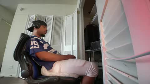 Snapshot of brownskinshortyy chatting on February 24, 2026, 3:21 pm Brownskinshortyy online show from February 24, 2026, 3:21 pm