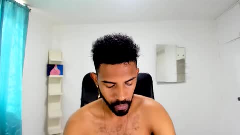 bruce_1111 online show from October 12, 2025, 6:40 pm