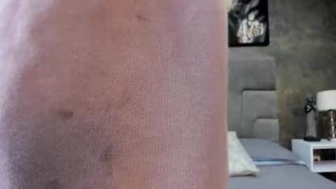 Bruce Hans online show from October 18, 2025, 11:33 am