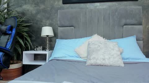 Bruce Hans online show from October 23, 2025, 11:42 am