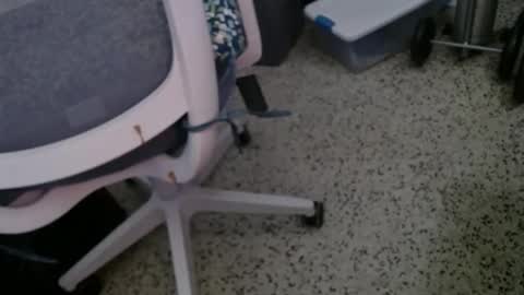 bruceb124u online show from November 10, 2025, 6:40 pm