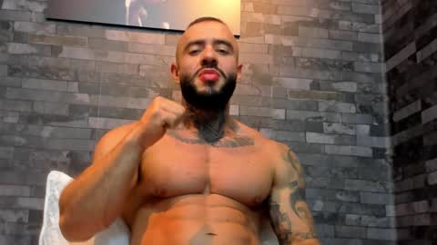 brucedallas online show from November 1, 2025, 12:12 am