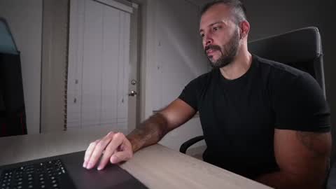 onlyfans BRUCESTRYKER online show from December 28, 2024, 12:47 am