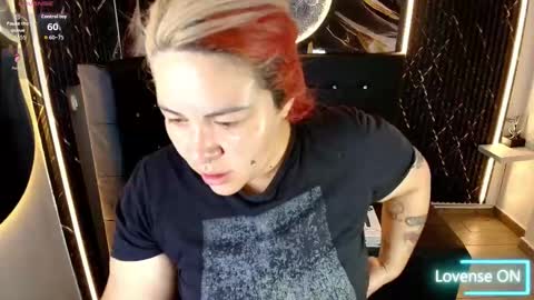 Bruja SCarlata online show from November 17, 2025, 10:10 am