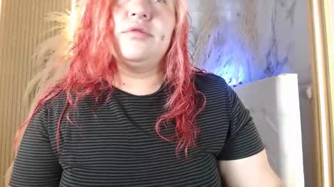 Bruja SCarlata online show from December 18, 2025, 10:43 am